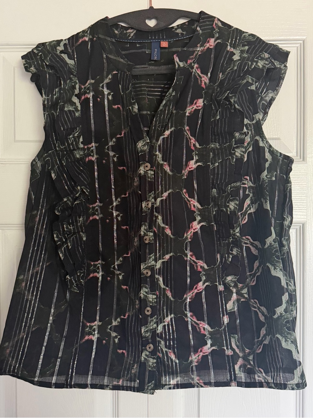 Pilcro Sleeveless Button-Front Black Floral Print Top